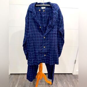 NWT 🛌 High Sierra Blue Plaid Pajama Set - Size Small, with robe